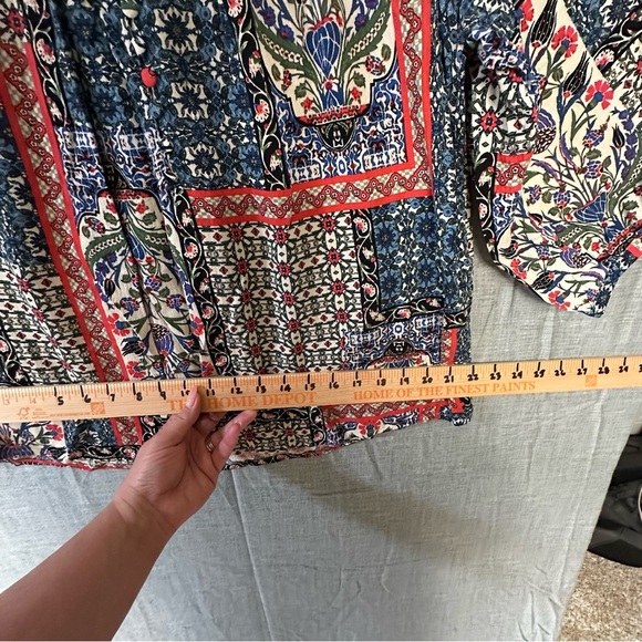 Jones & Co. Red and Black Graphic Bohemian feel Puff Sleeve Blouse plus size - Picture 5 of 9